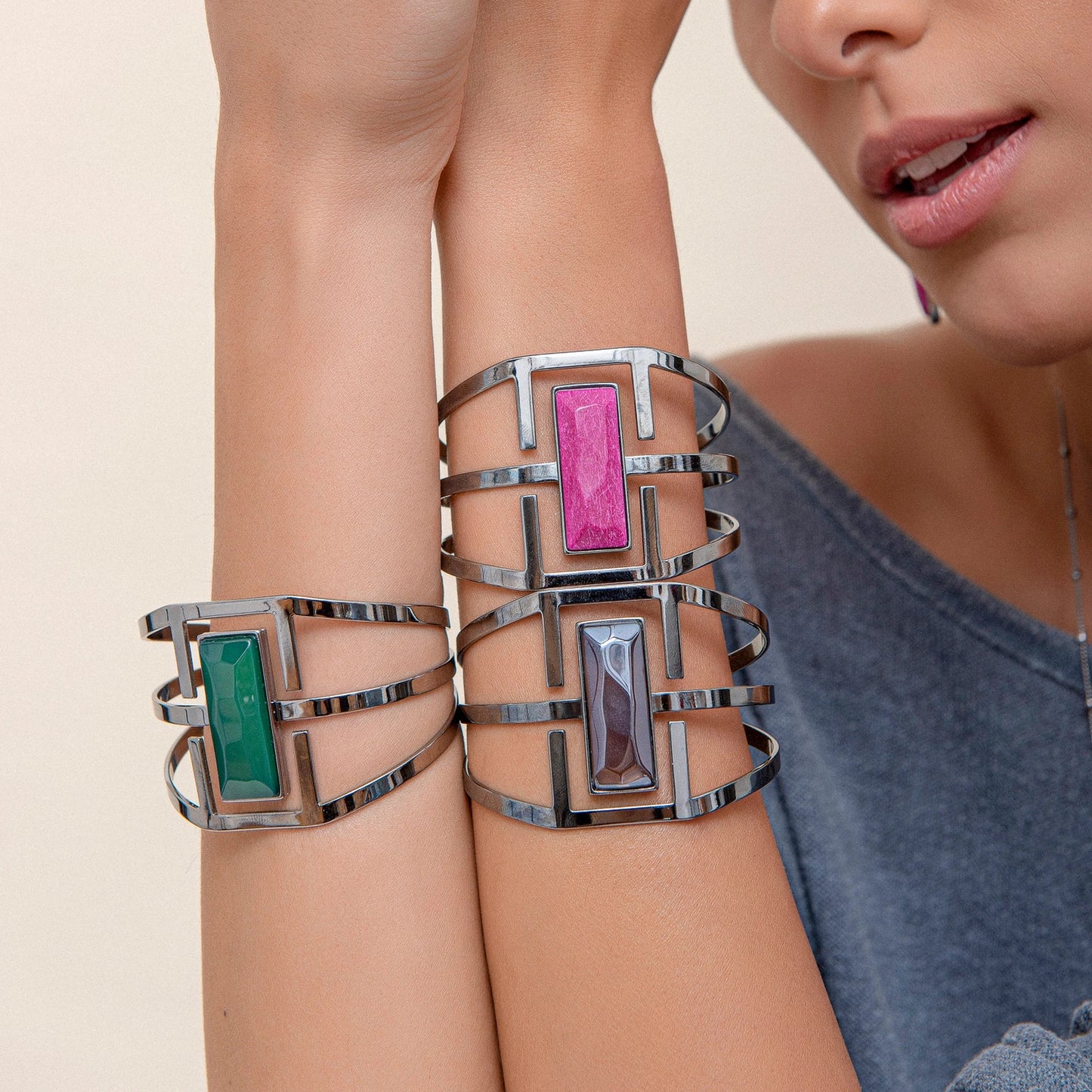 Bracelete Ópera - Ágata Verde detalhe — Ródio Negro | Aimer Joias | pulseira semijoia pedra natural