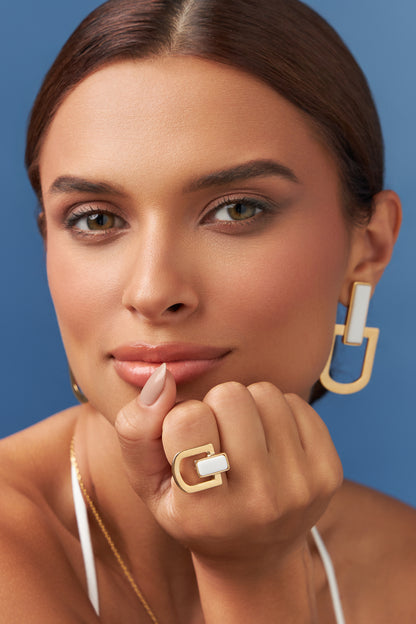 Anel Elos - Porcelana Branca | Semijoia Banhada a Ouro 18K