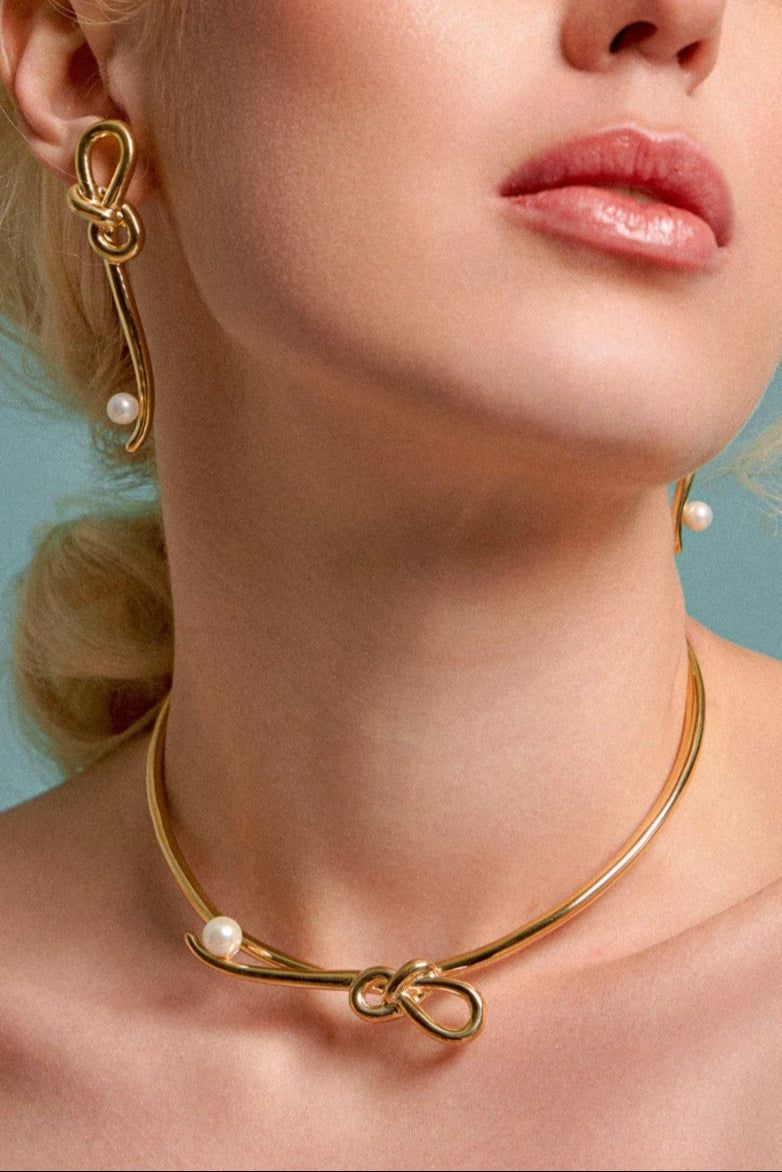 Colar Laços com Pérola em Banho de Ouro 18K - AIMER JOIAS